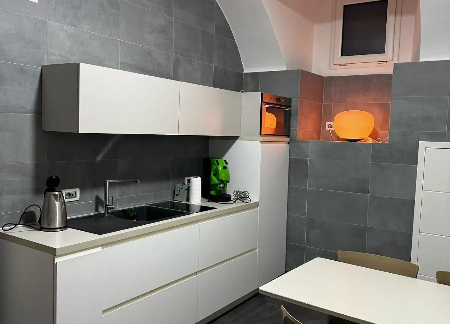 Apartment Suite Conte 3 - Appartamento Nel Cuore Di Napoli Italy